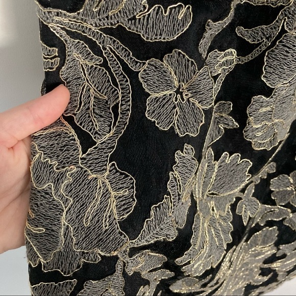 TADASHI SHOJI Sabi Gold Lace Metallic Short Sleeve Shift Dress - Picture 9 of 12